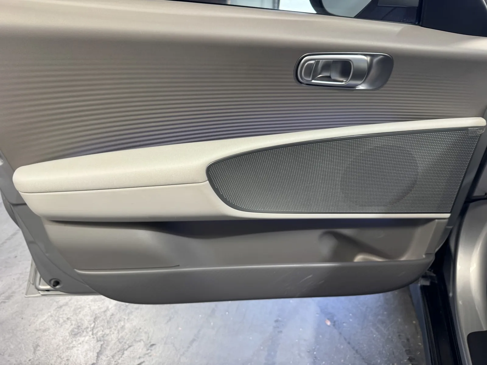 Hyundai Ioniq 6 photo 13