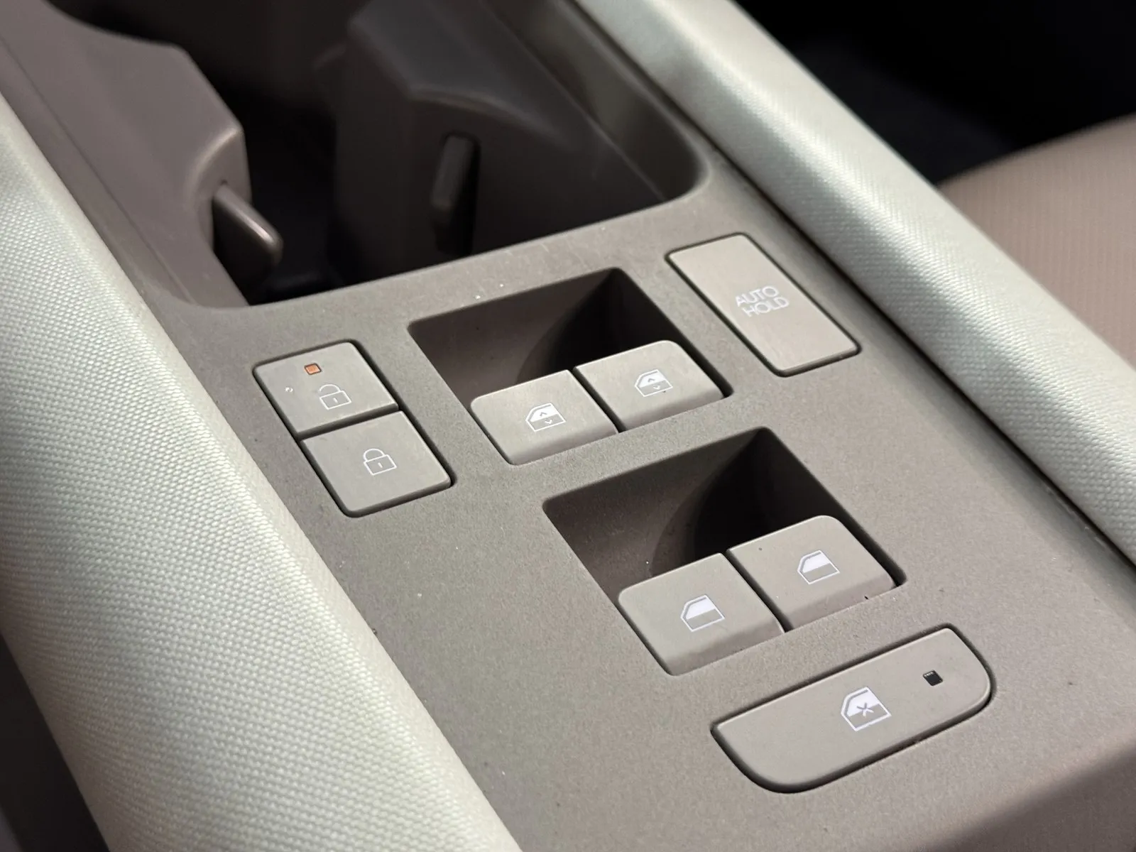 Hyundai Ioniq 6 photo 17