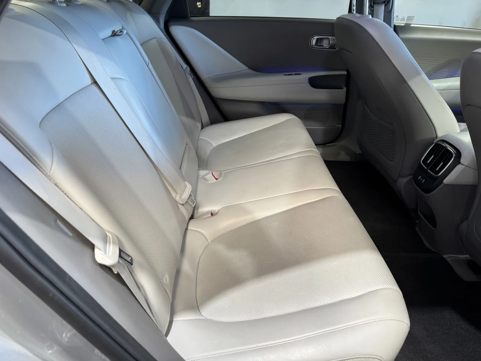Hyundai Ioniq 6 photo 8