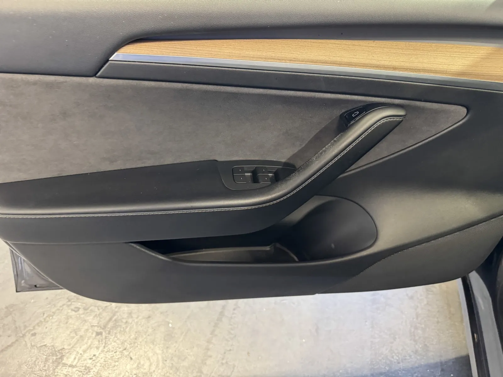 Tesla Model 3 photo 13