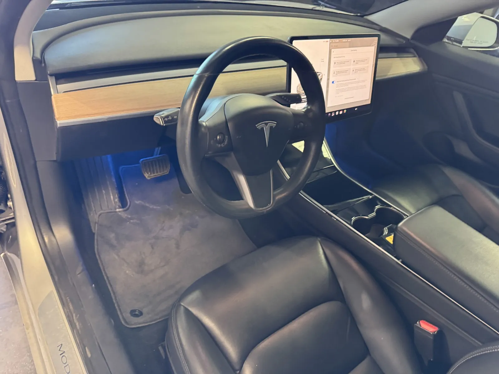Tesla Model 3 photo 11