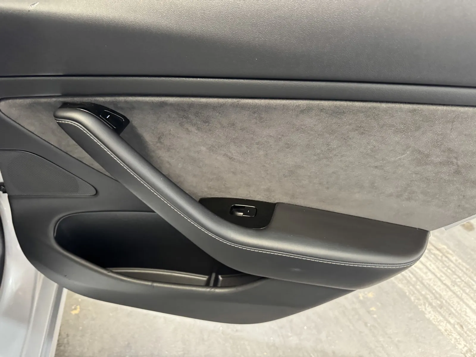 Tesla Model 3 photo 9
