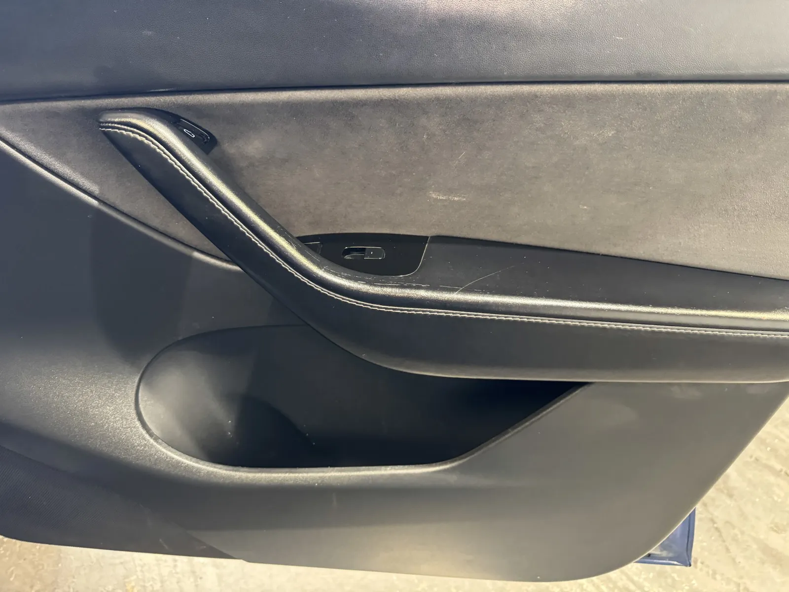 Tesla Model Y photo 7