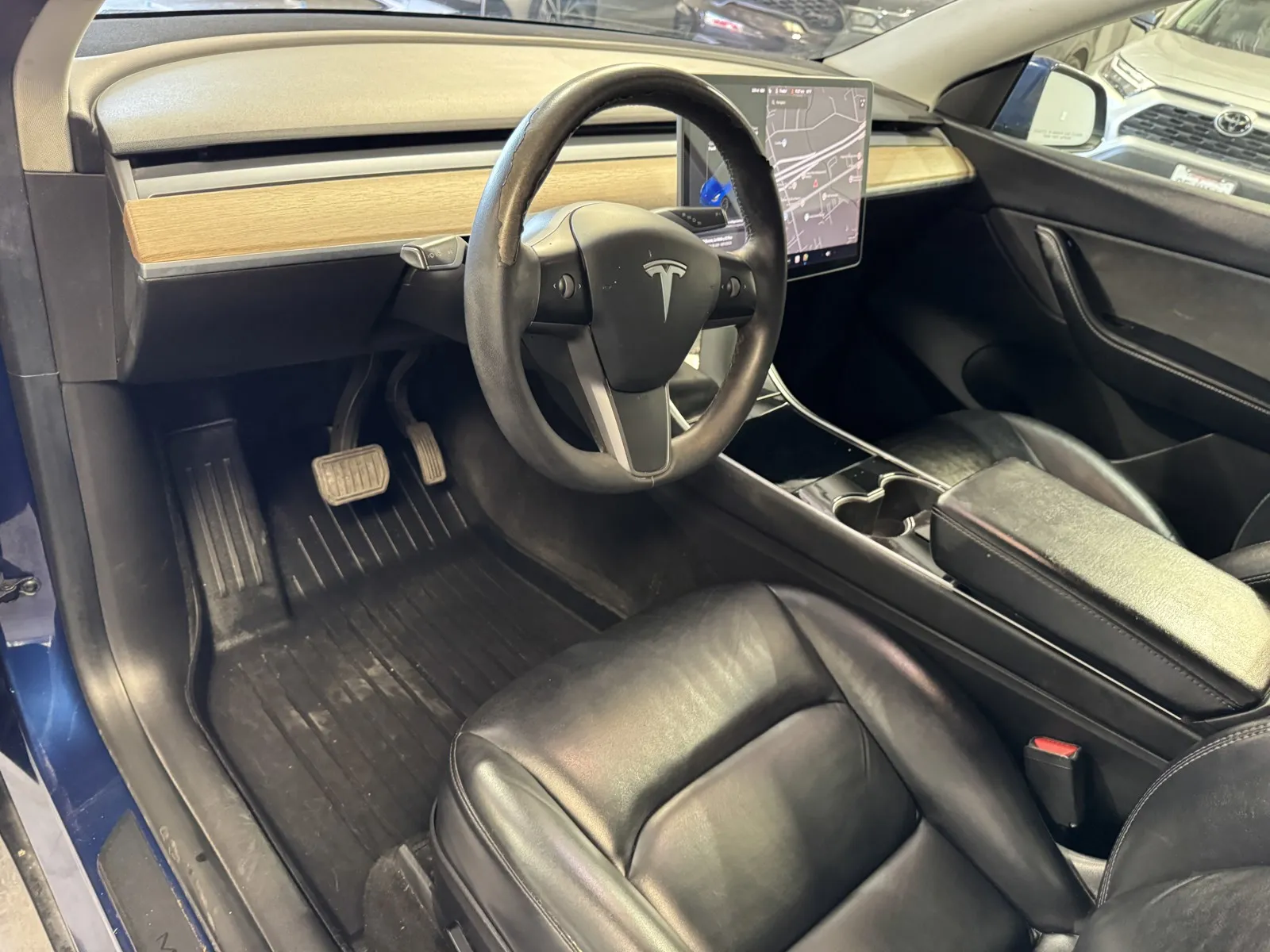Tesla Model Y photo 11