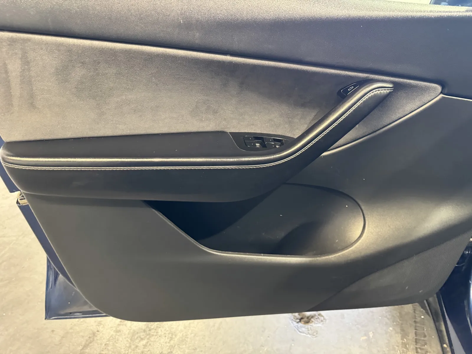 Tesla Model Y photo 13