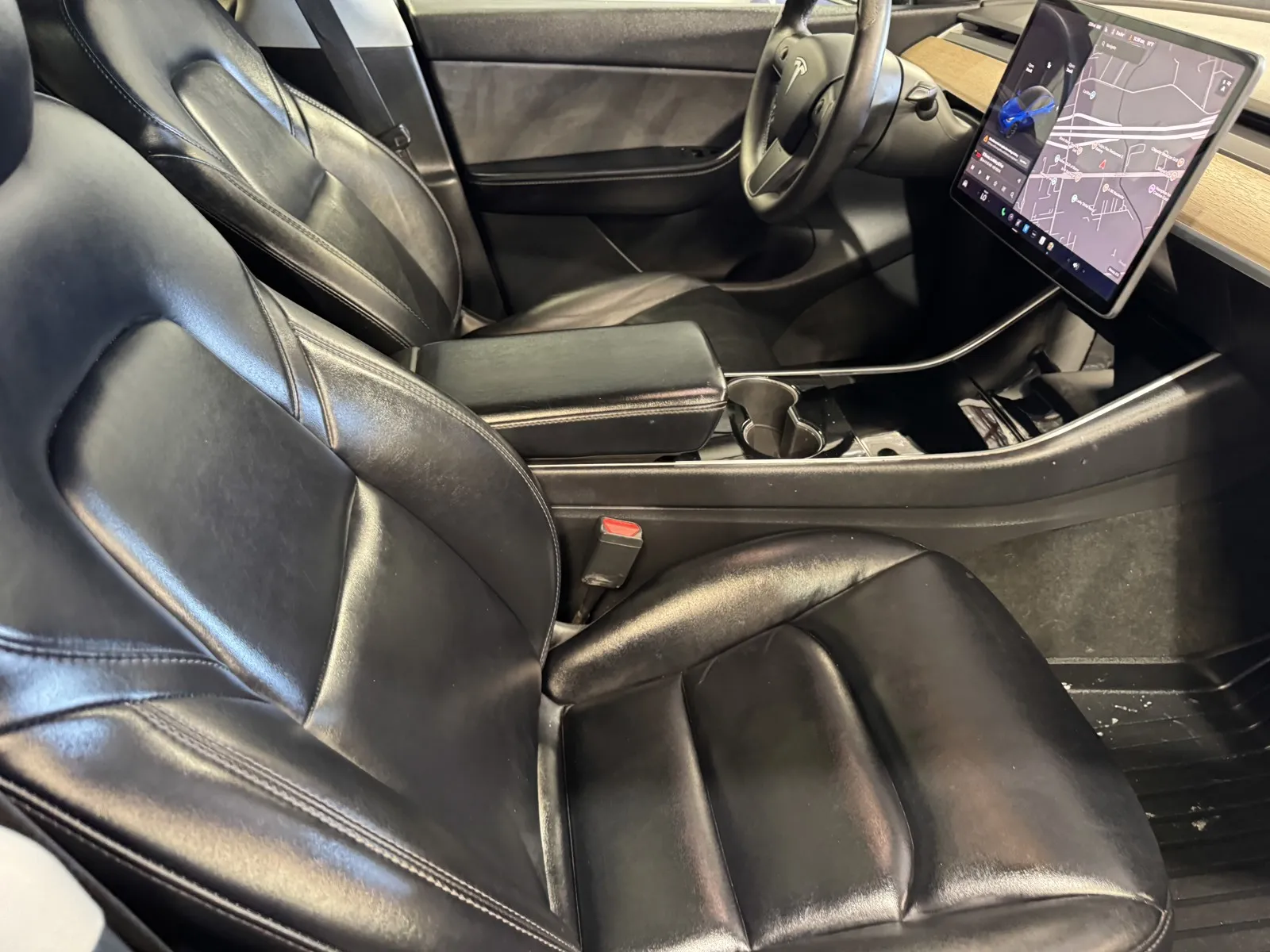 Tesla Model Y photo 6