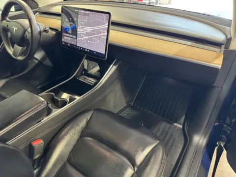 More photos of 2021 Tesla Model Y Long Range at Premium Autos - Norco, CA