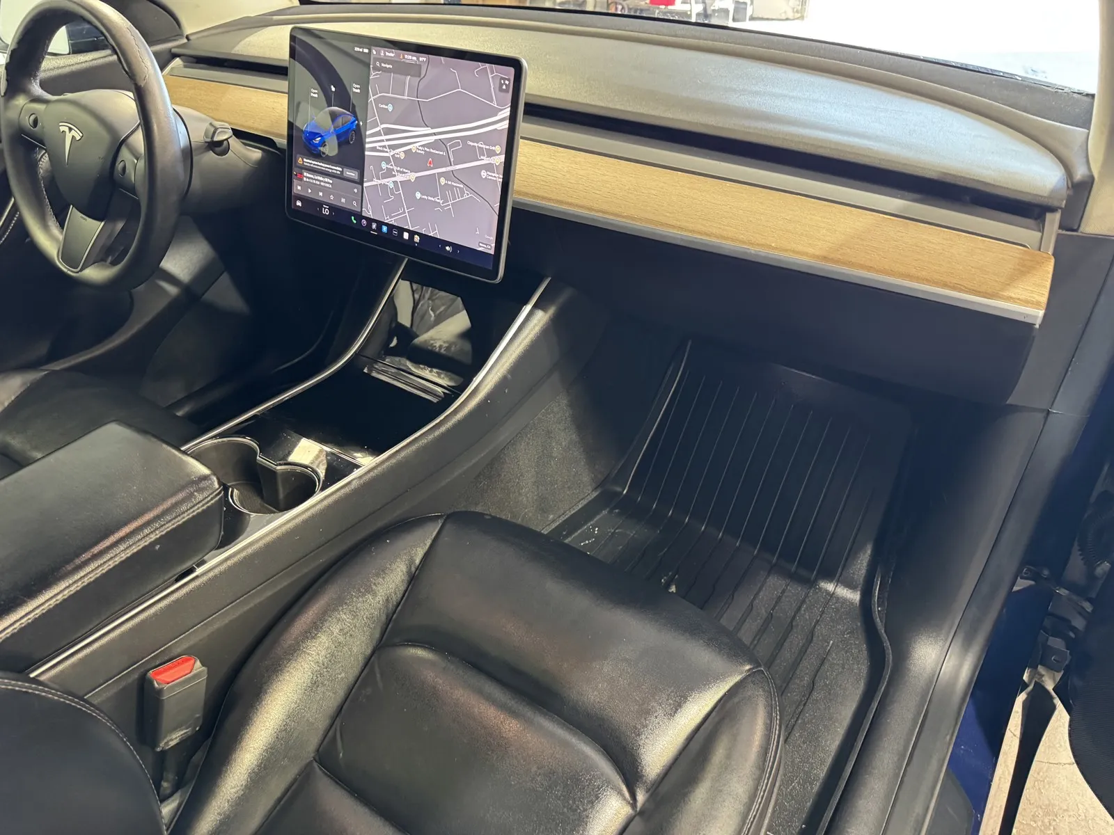 Tesla Model Y photo 5