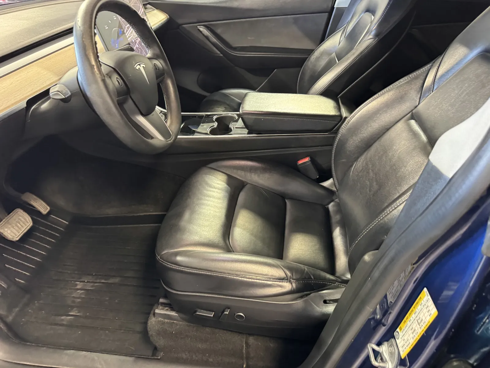 Tesla Model Y photo 12