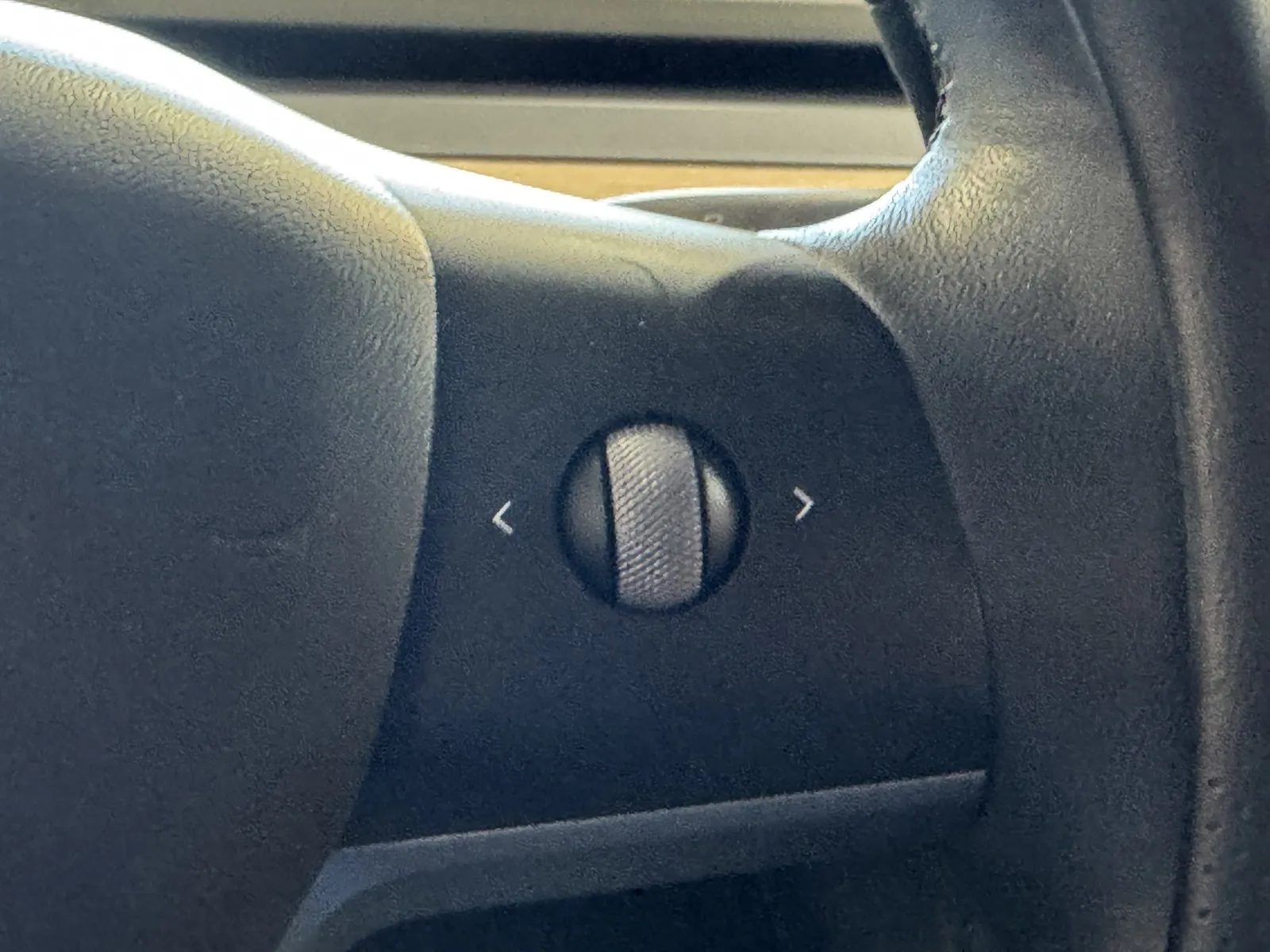 Tesla Model 3 photo 17