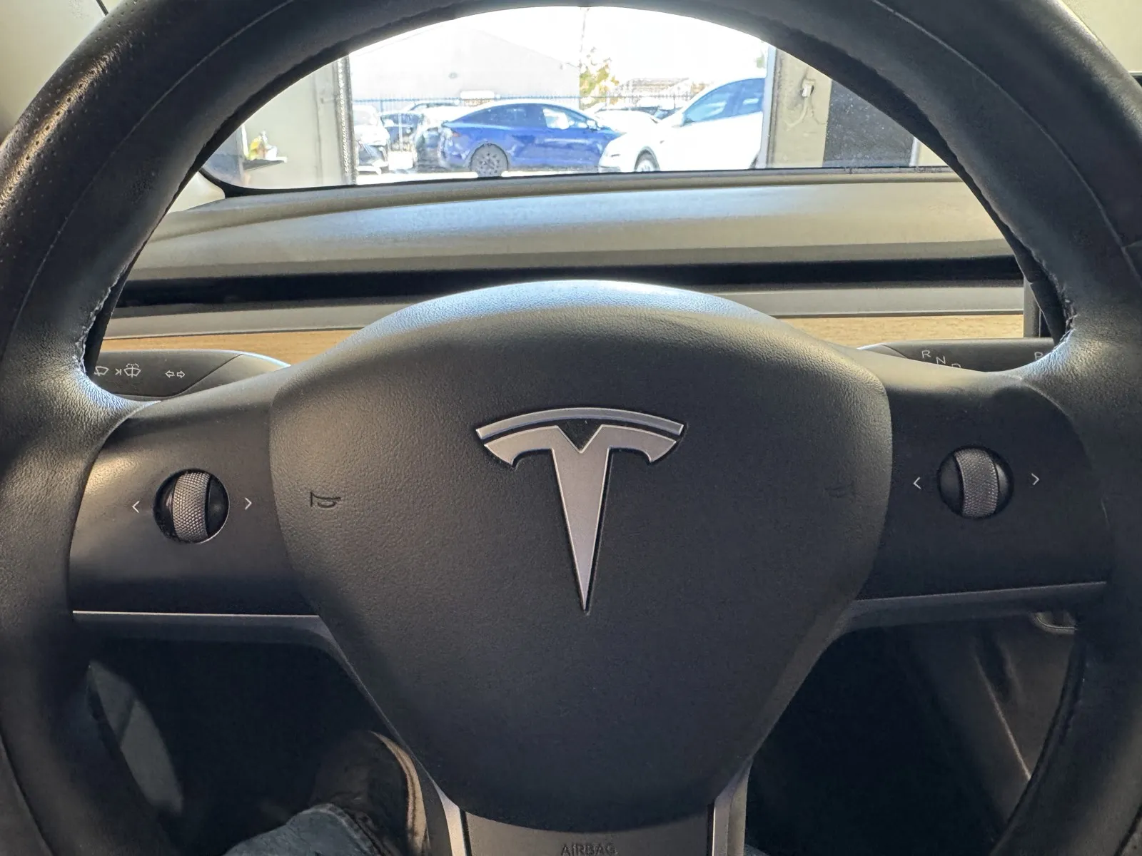 Tesla Model 3 photo 19