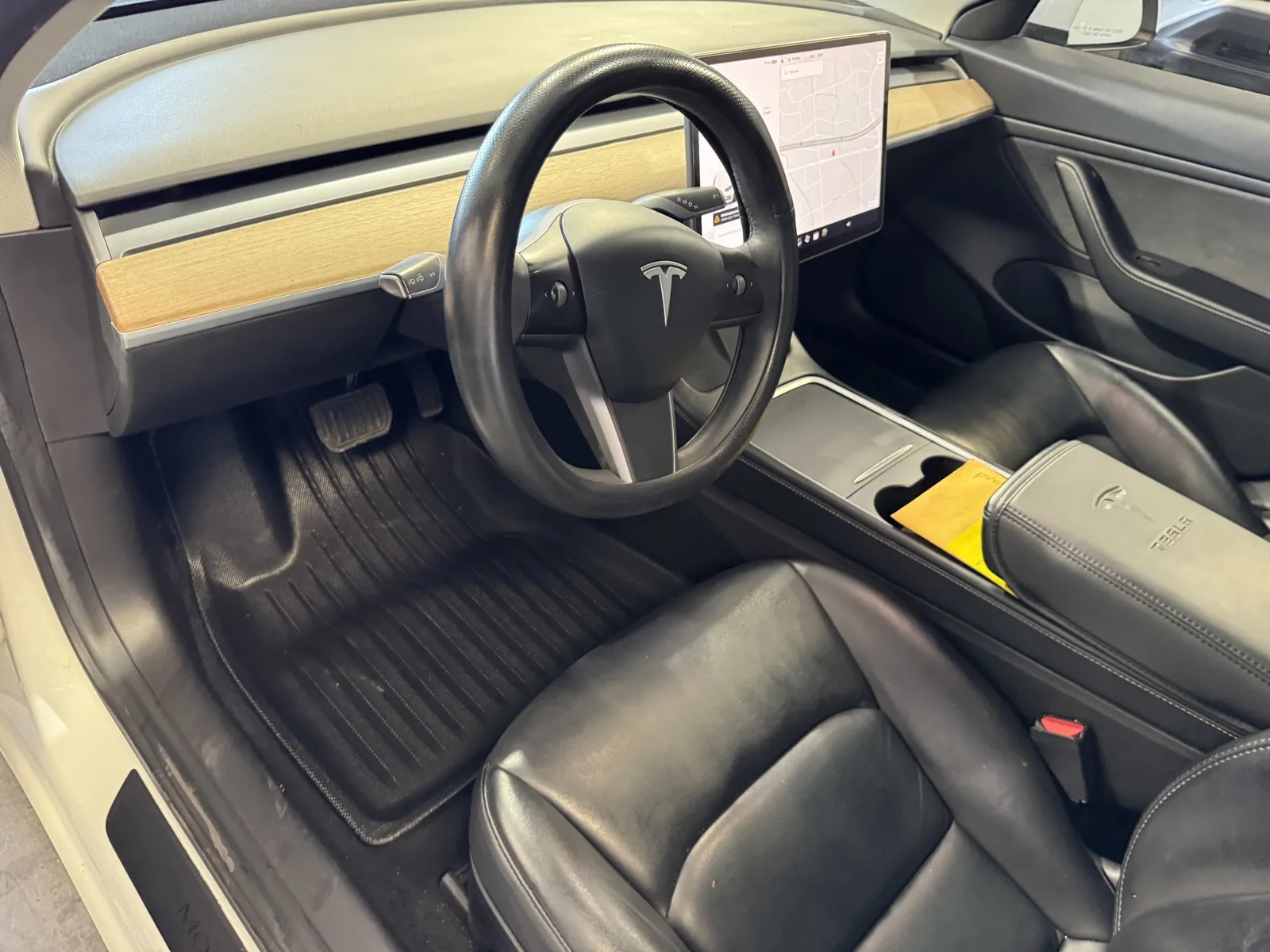 Tesla Model 3 photo 12