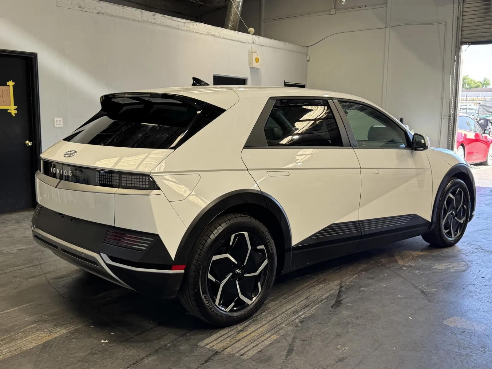 Hyundai Ioniq 5 photo 4