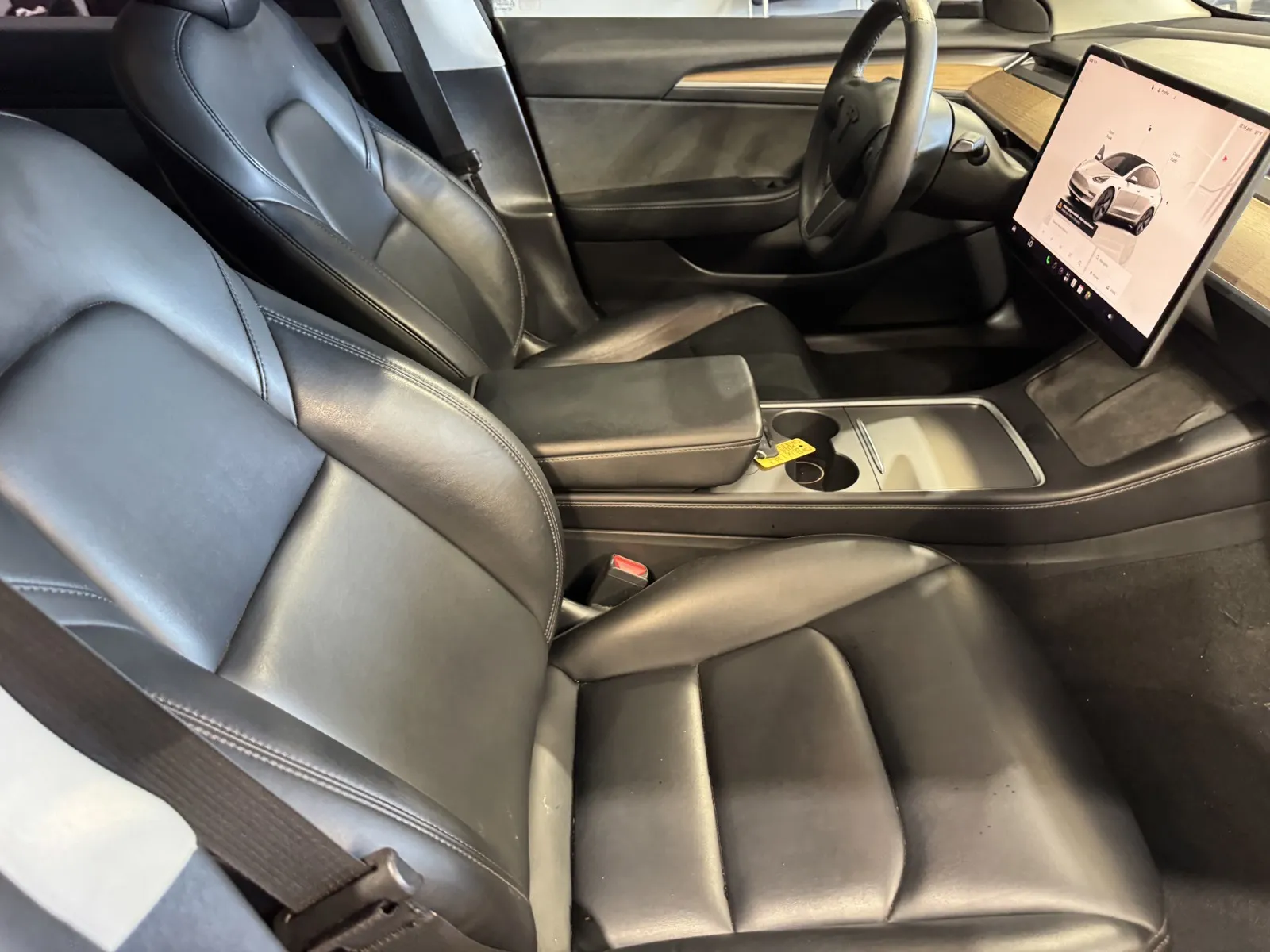 Tesla Model 3 photo 6