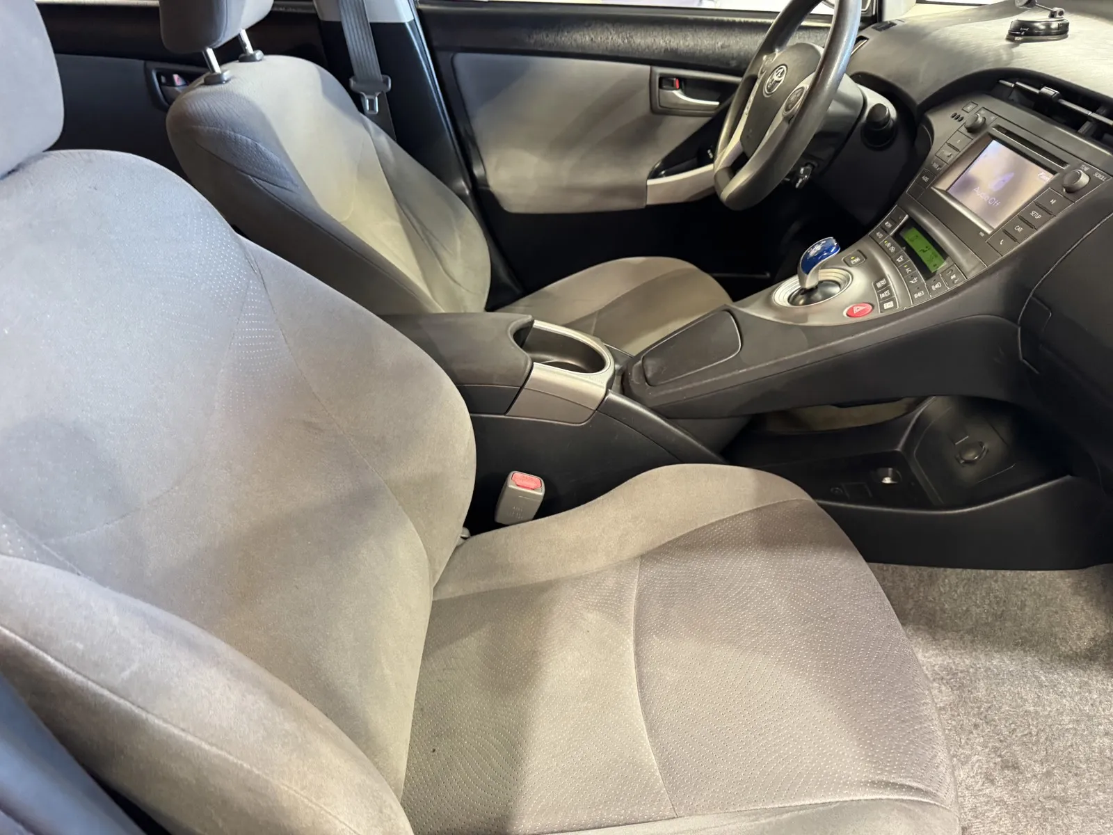 Toyota Prius photo 6