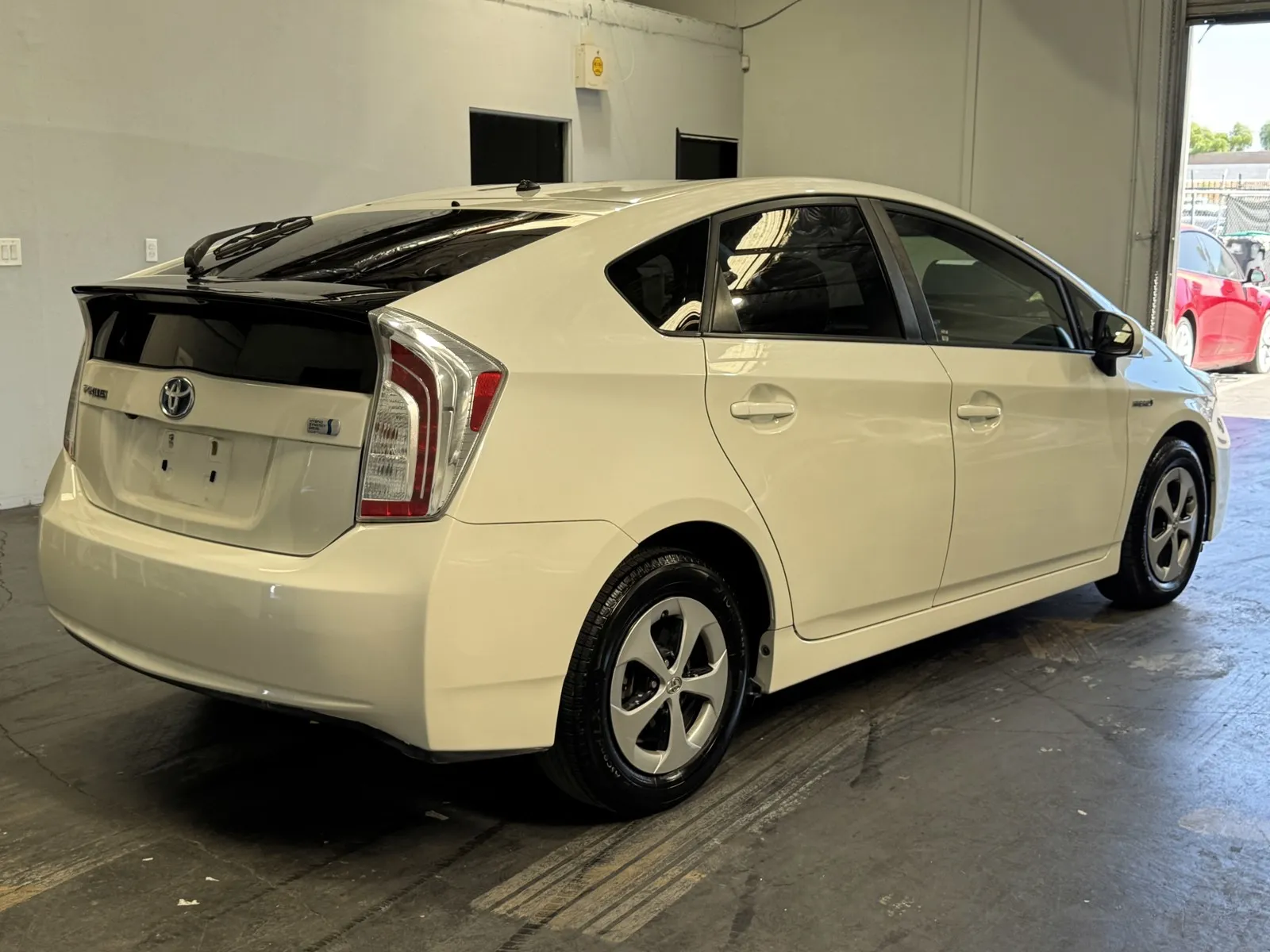 Toyota Prius photo 4