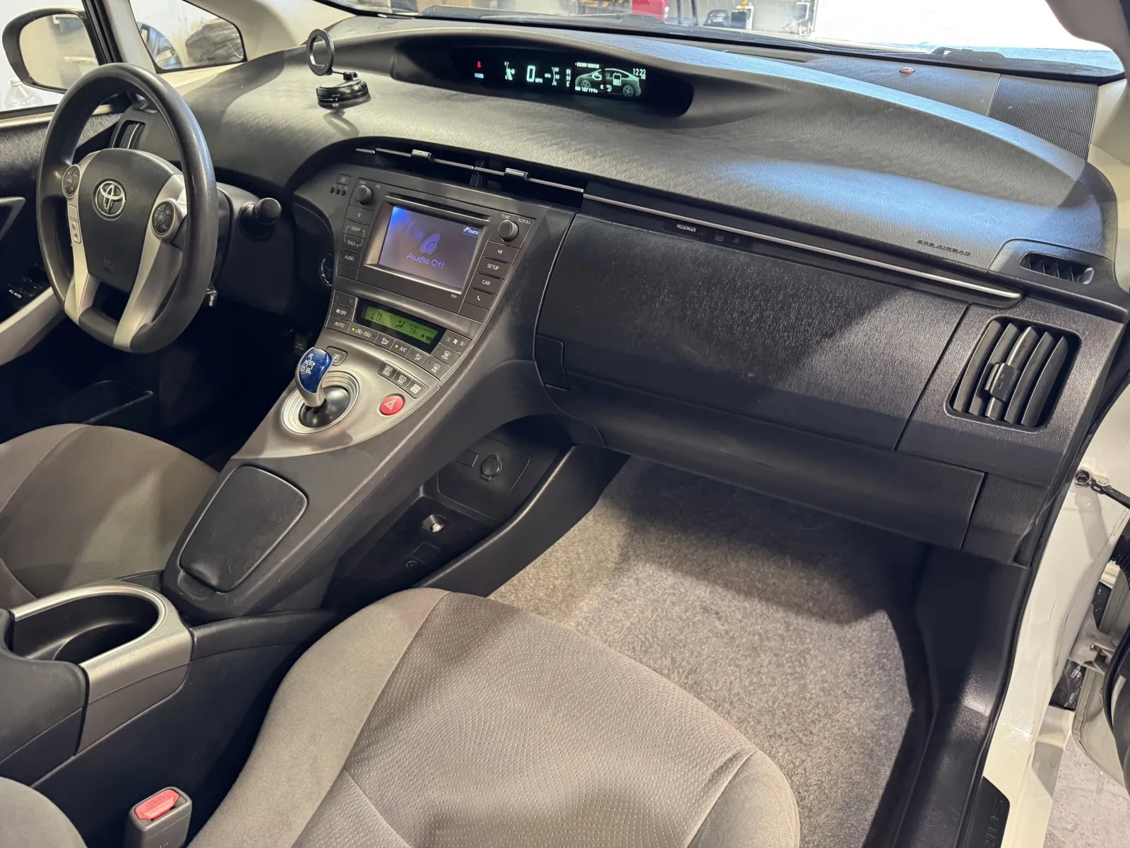 Toyota Prius photo 5