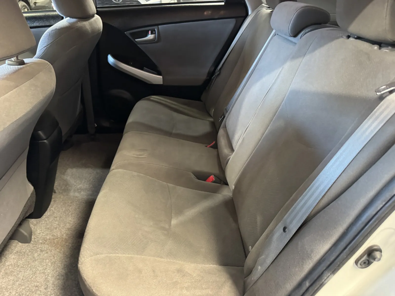 Toyota Prius photo 10