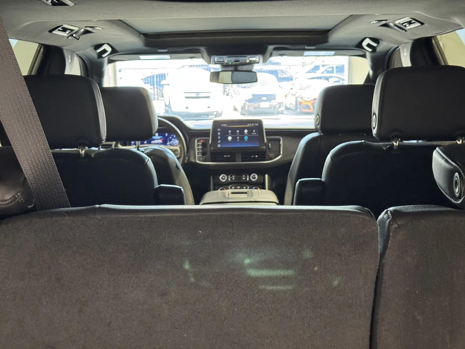 Chevrolet Suburban photo 10
