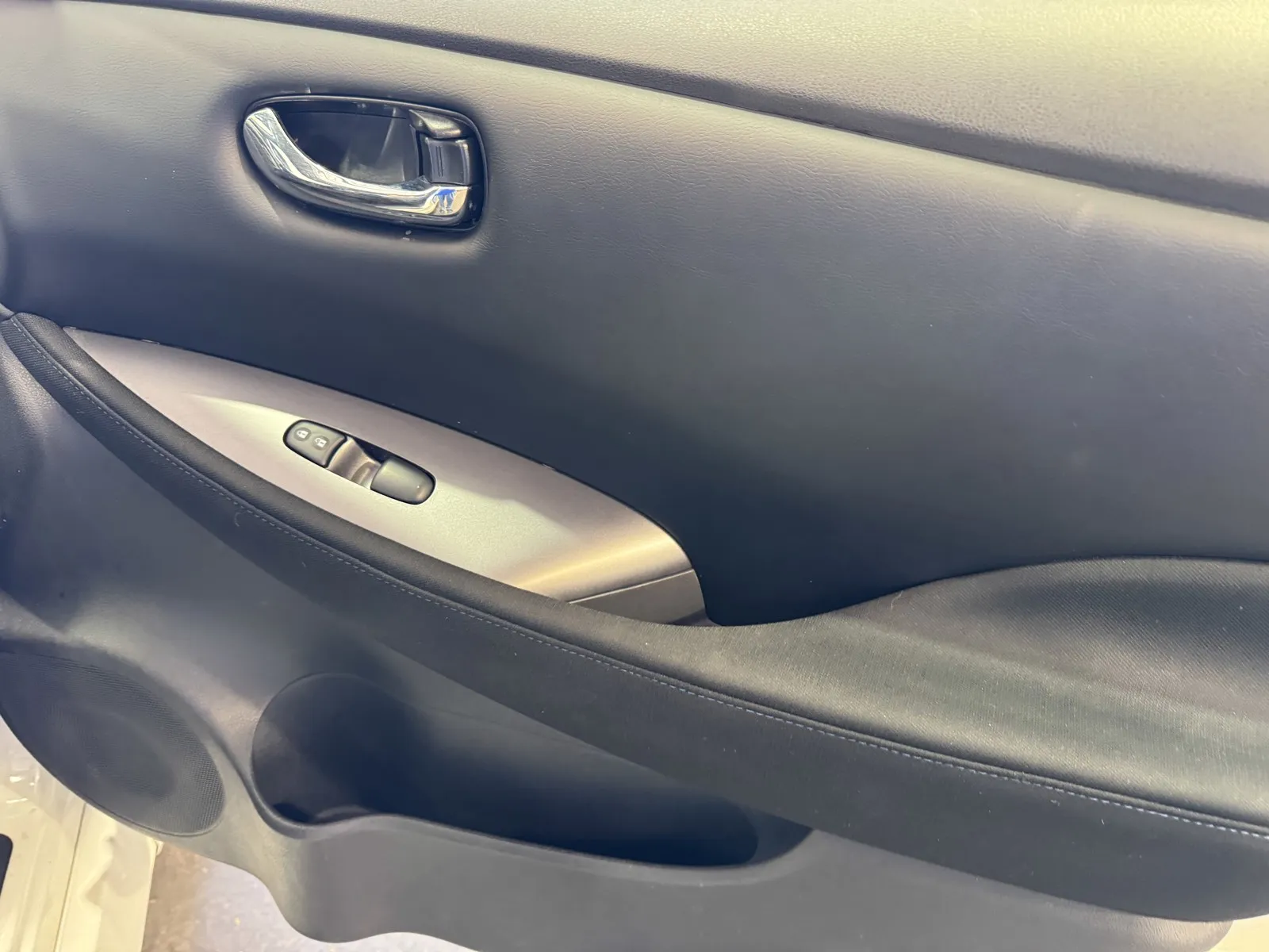 Nissan Leaf photo 7