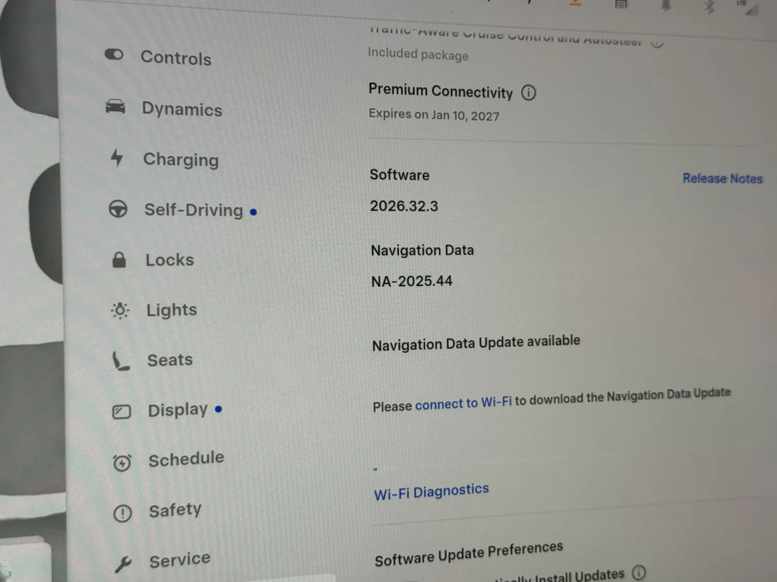 Tesla Model 3 photo 17