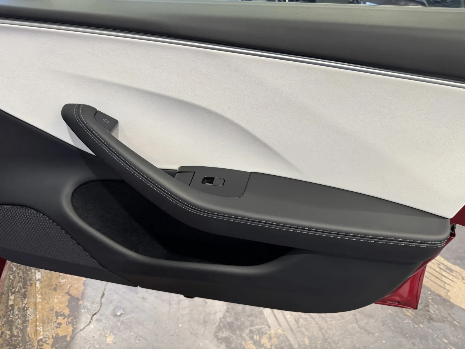 Tesla Model 3 photo 7