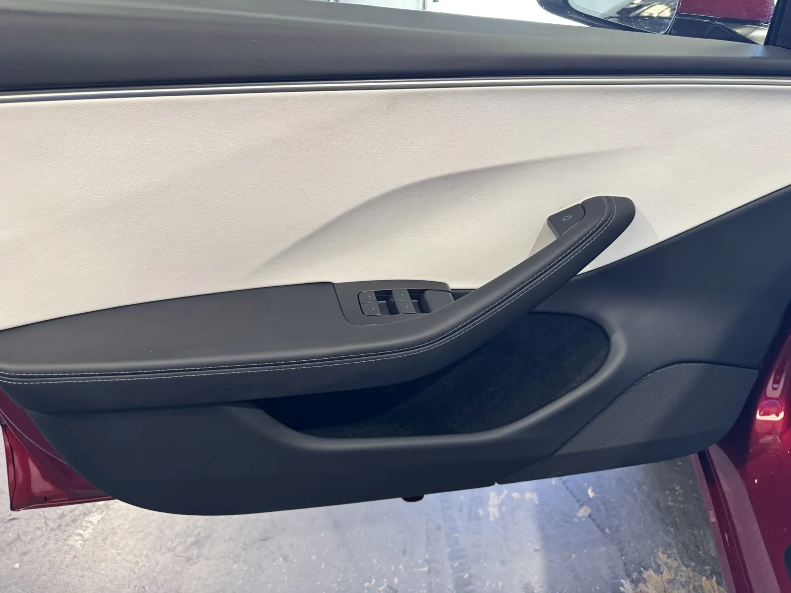 Tesla Model 3 photo 13