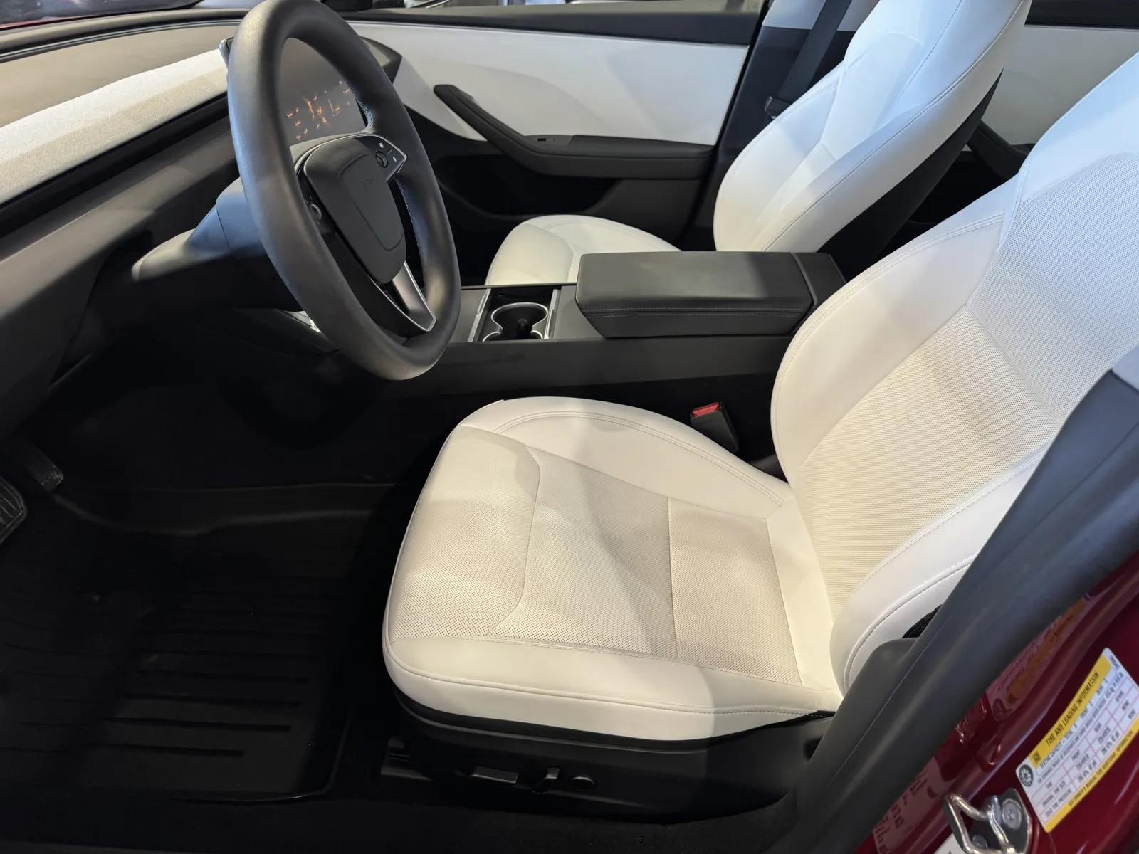Tesla Model 3 photo 12