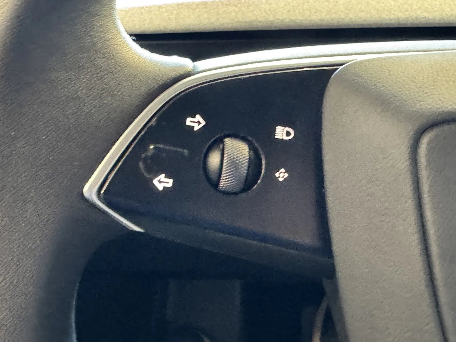Tesla Model 3 photo 19