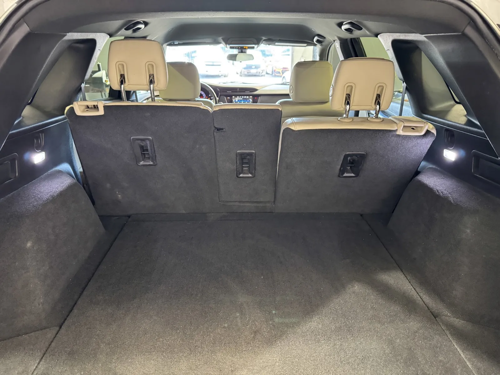 Cadillac XT5 photo 10