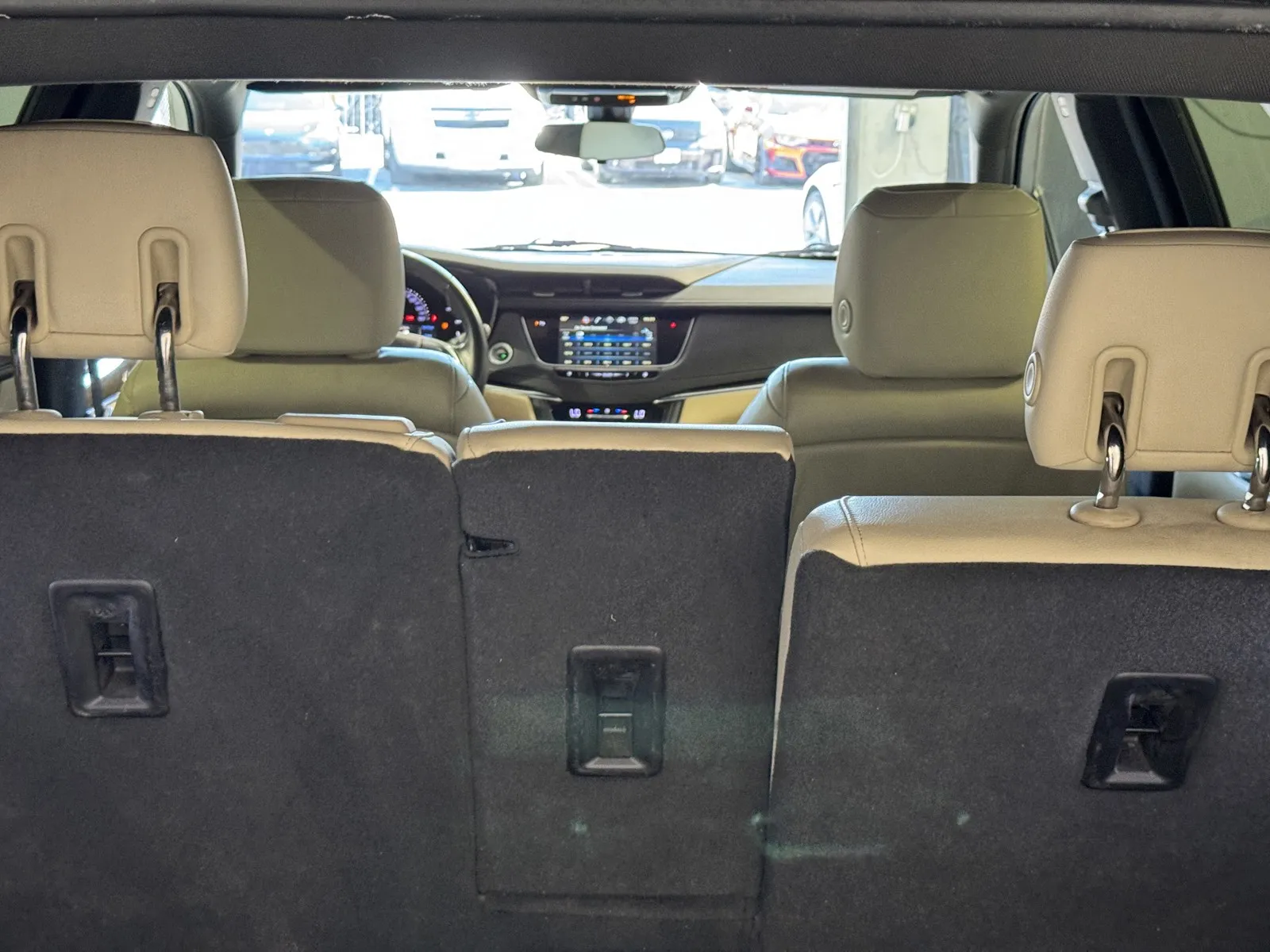 Cadillac XT5 photo 11