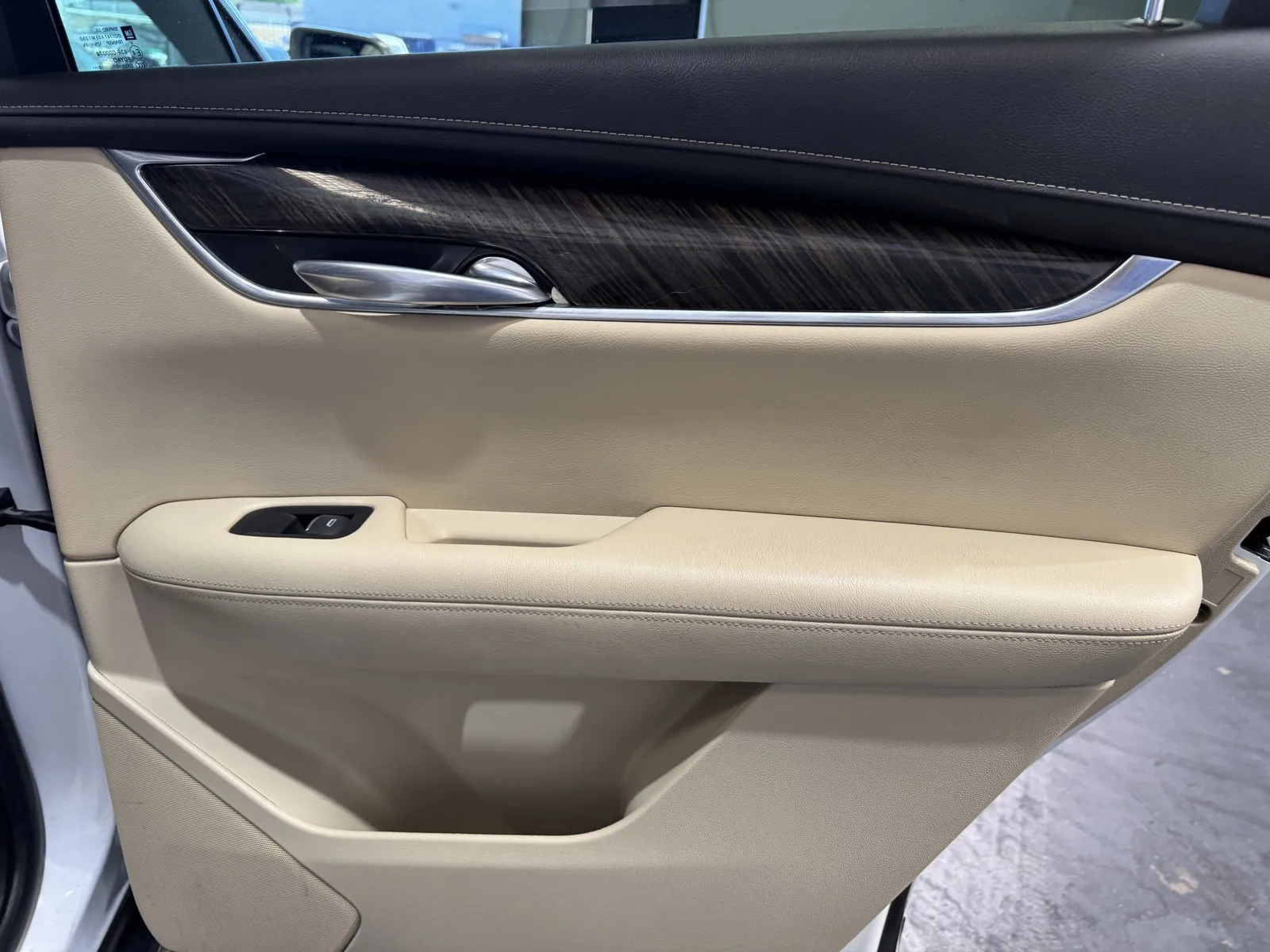 Cadillac XT5 photo 9