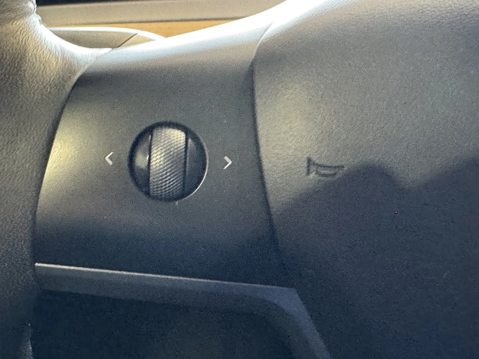 Tesla Model Y photo 20