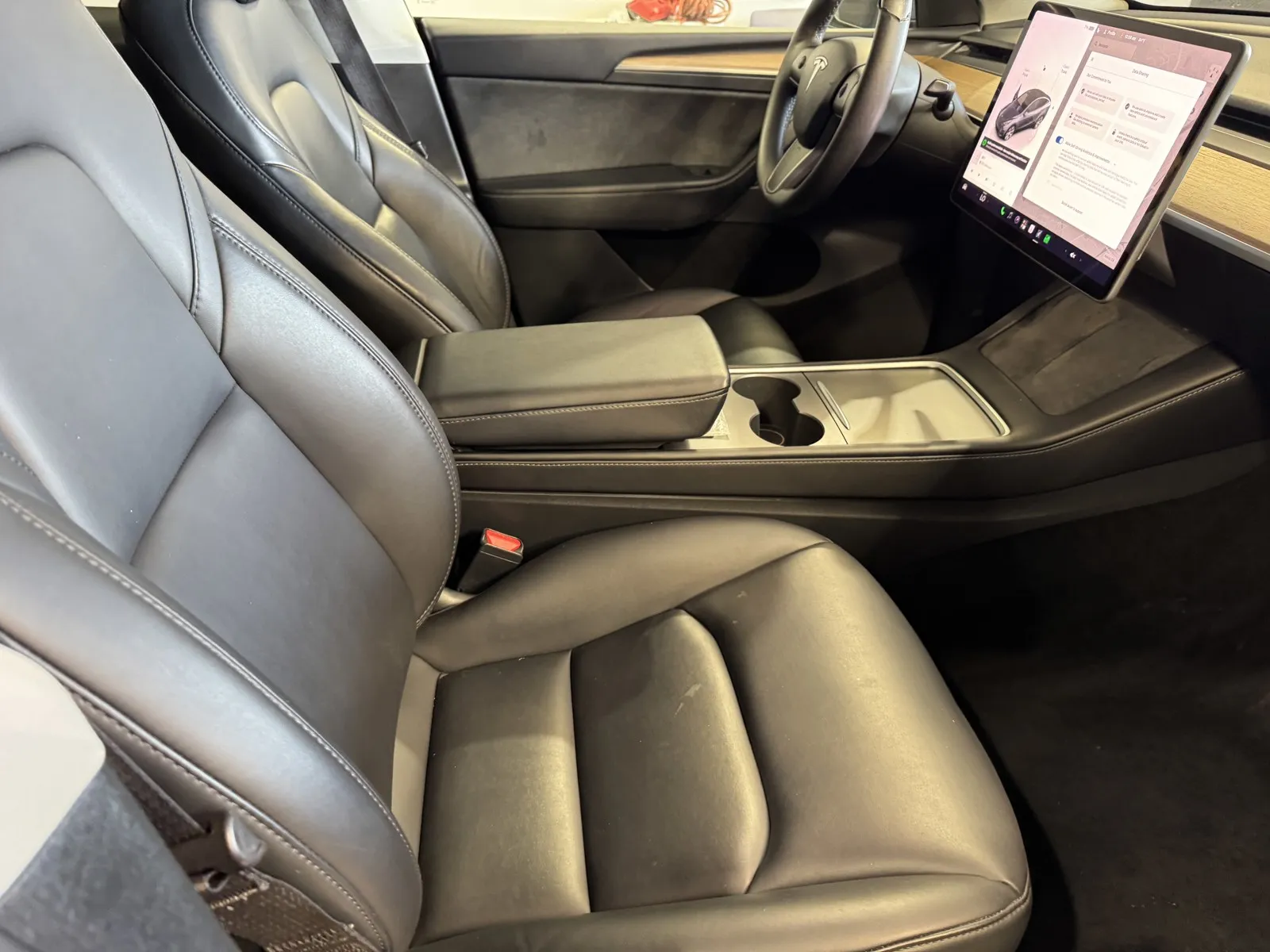 Tesla Model Y photo 6