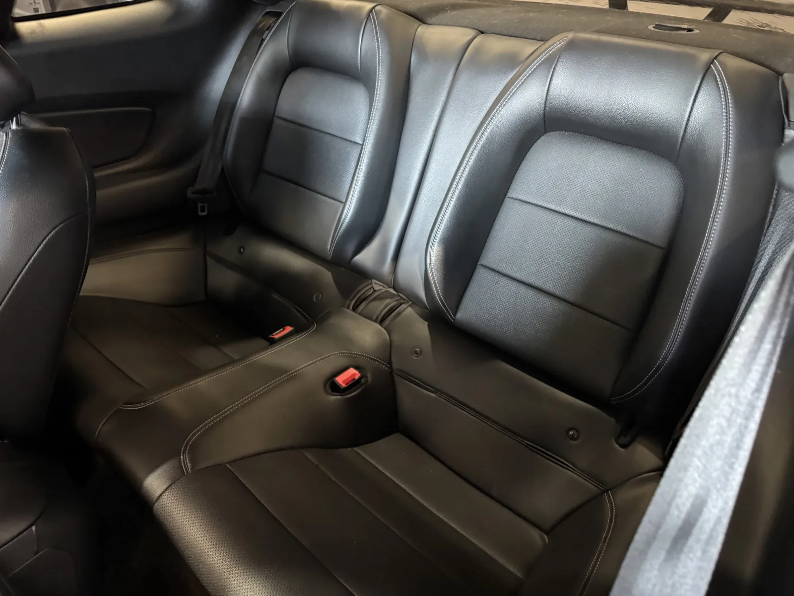 Ford Mustang photo 11
