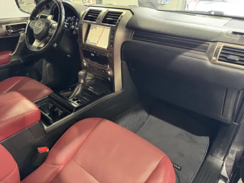 More photos of 2021 Lexus GX 460 at Premium Autos - Norco, CA