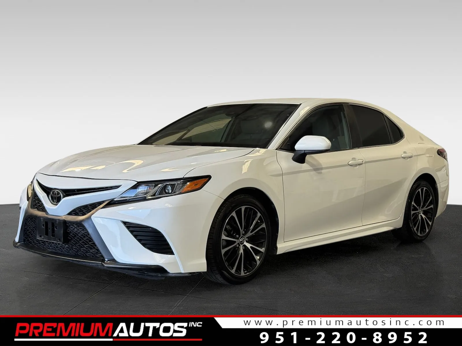 2019 Toyota Camry SE