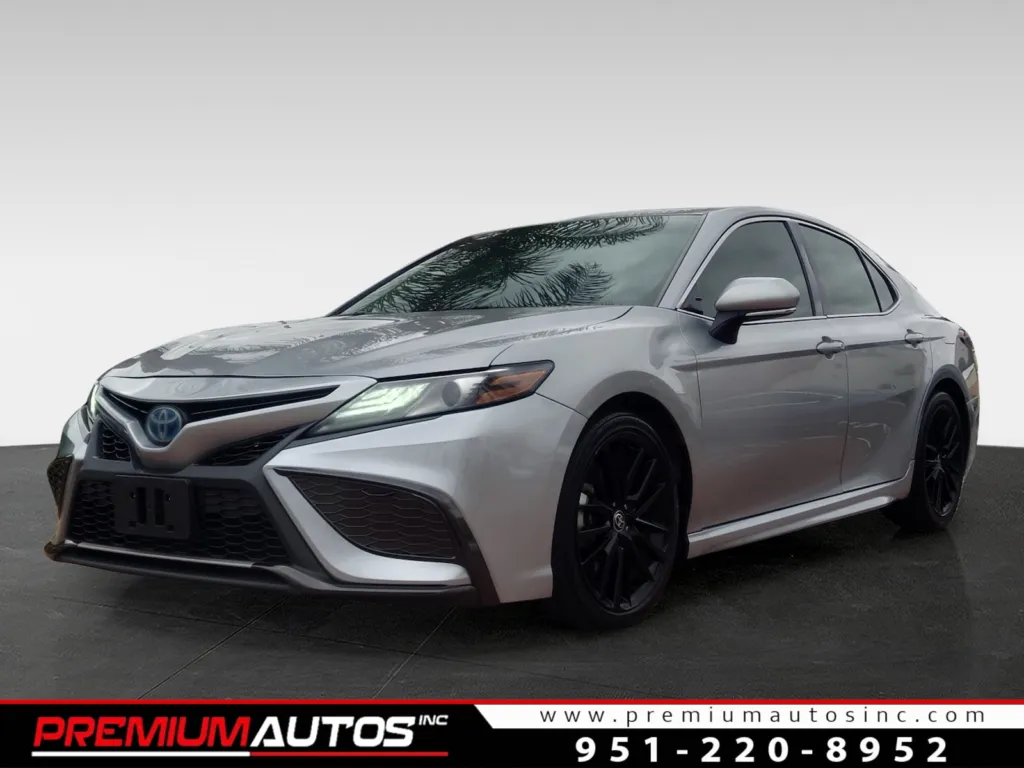 2022 Toyota Camry Hybrid XSE