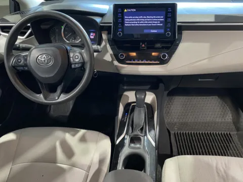 More photos of 2020 Toyota Corolla LE at Premium Autos - Norco, CA