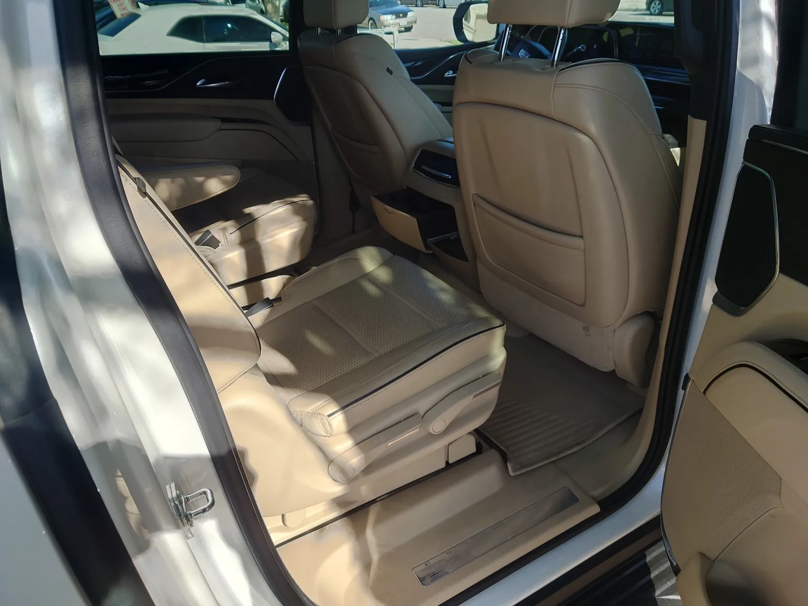 2021 Cadillac Escalade ESV Premium Luxury - Photo 9