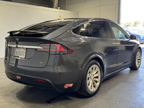 More photos of 2018 Tesla Model X 75D at Premium Autos - Norco, CA