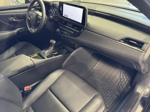 More photos of 2024 Lexus ES 300h at Premium Autos - Norco, CA