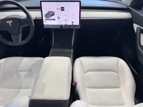 More photos of 2021 Tesla Model Y Standard Range at Premium Autos - Norco, CA