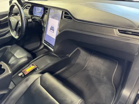 More photos of 2017 Tesla Model X at Premium Autos - Norco, CA