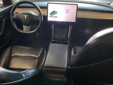 More photos of 2018 Tesla Model 3 LONG RANGE at Premium Autos - Norco, CA