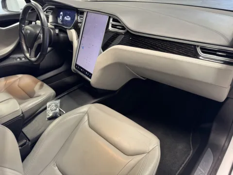 More photos of 2016 Tesla Model S 75D at Premium Autos - Norco, CA