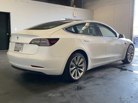 More photos of 2018 Tesla Model 3 longe range at Premium Autos - Norco, CA
