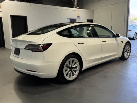 More photos of 2022 Tesla Model 3 at Premium Autos - Norco, CA