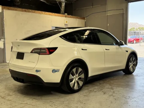 More photos of 2020 Tesla Model Y Long Range at Premium Autos - Norco, CA