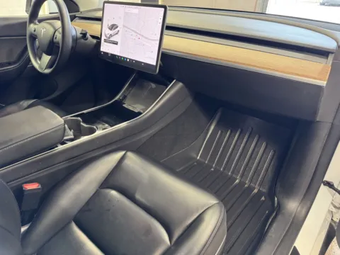 More photos of 2020 Tesla Model Y Long Range at Premium Autos - Norco, CA